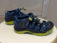 Keen sandaler