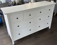 Hemnes vit byrå från IKEA 
