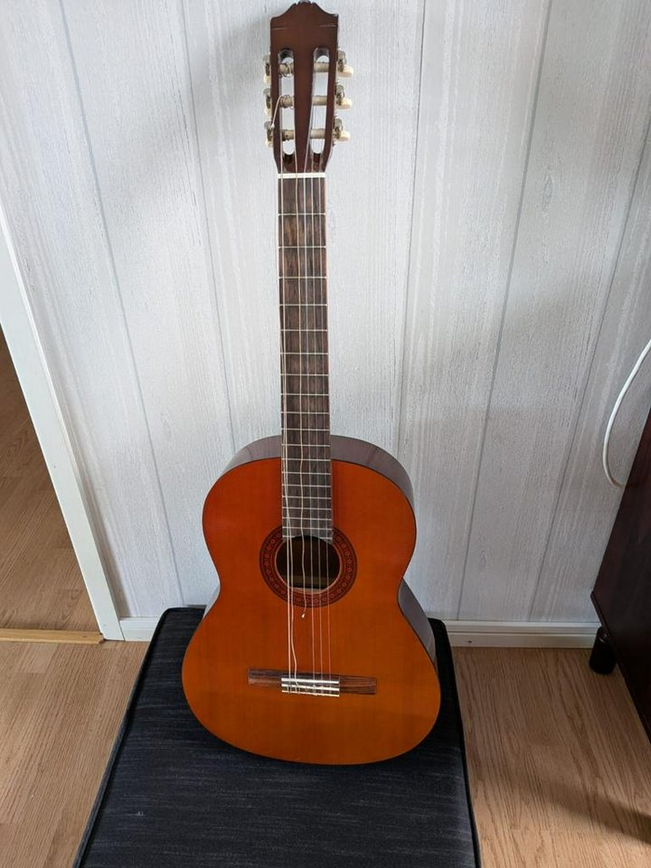 Gitarr YAMAHA C 40 