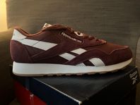 Reebok Classic Löparskor - Vinröd