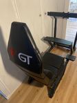 Next Level Racing F-GT + Monitorfäste