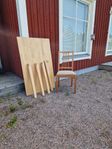 Matbord och stolar bortskänkes 