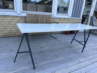 Skrivbord/bord 
