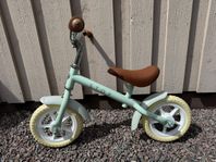 Barncykel, balanscykel, springcyckel i fint skick 