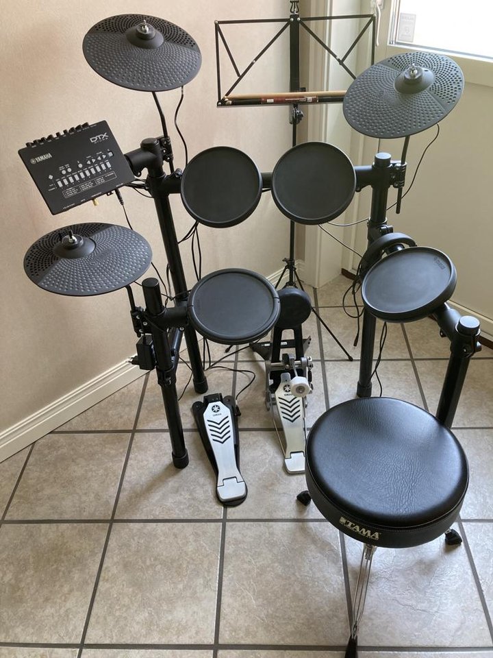 Trumset Yamaha DTX452K