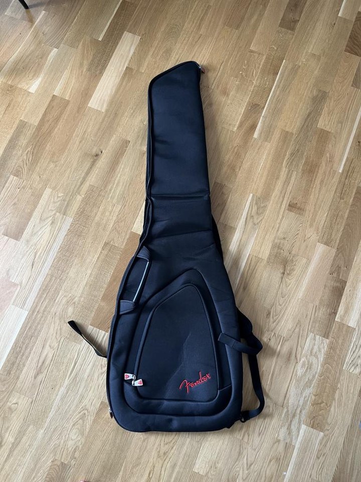 Fender bass gig bag