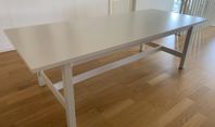 Större matbord 240 cm + iläggsskiva 60 cm
