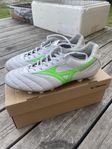 mizuno morelia 2