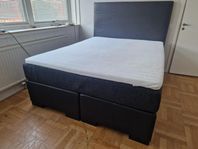 Kontinentalsäng i fint skick