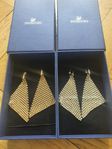 Swarovskicrystal earrings gold & silver crystals new. 4000kr