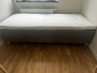 säng från Ikea