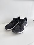Nike Zoom Pegasus 36 storlek 40,5