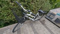 Komplett servad damcykel Yosemite 28 tum 3-växlad