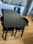 Bord och stolar