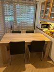 Köksbord med 4 stolar 