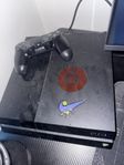 Playstation 4 till salu fungerar bra!!