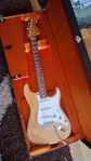 Fender AV II 73 Stratocaster