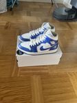 Nike Air Jordan 1 Mid Kentucky Blue