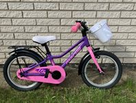 Nya flickcykel 16” av märket Marvil