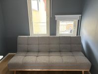Jysk NEJEDE Bäddsoffa – mycket bra, ljusgrå