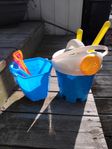 Strandleksaker, hink, spade m.m