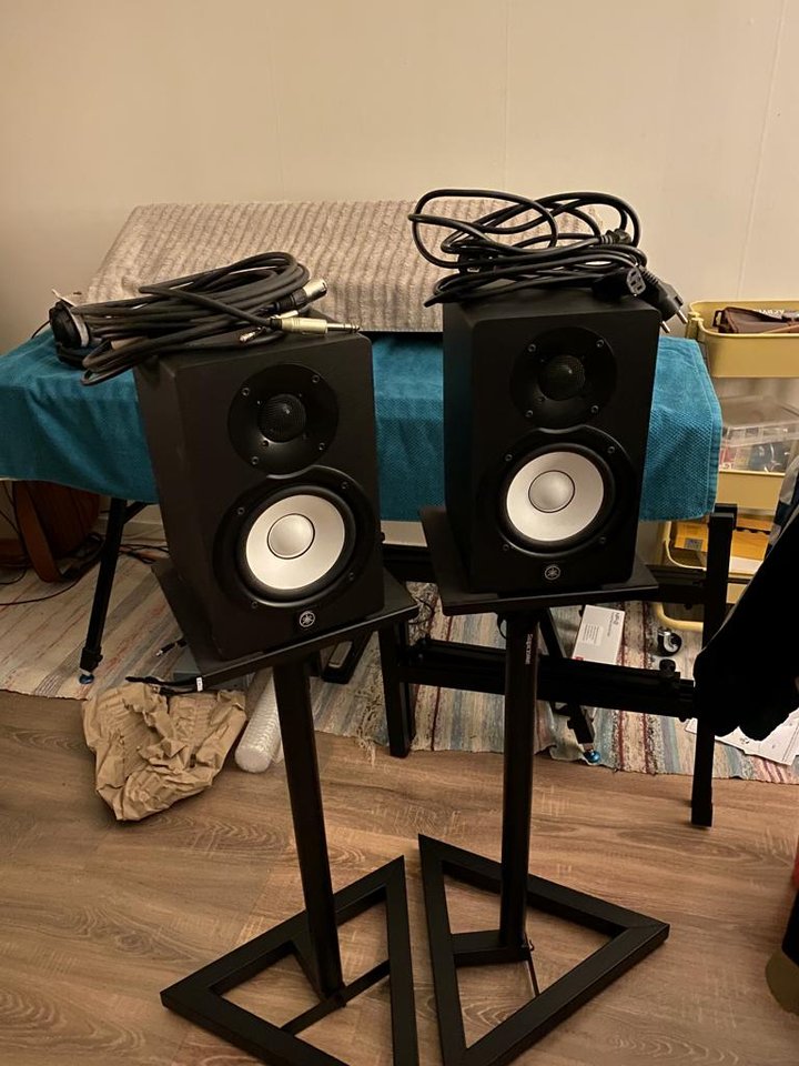 Yamaha HS5 (paret)