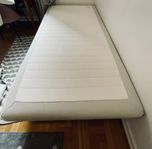 Säng 105 cm