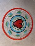 Kosta Boda Hearts tallrik 33 cm - Ny i kartong