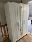 Fin garderob från IKEA 