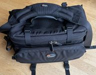lowepro fotoväska kameraväska med axelrem