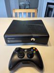 Xbox 360 med en handkontroll