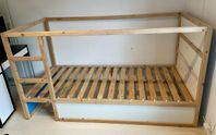 Ikea Kura säng 