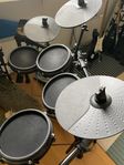 Alesis Nitro Mesh eltrumset – komplett och i fint skick