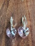 Hjärtformade äkta silver och rosa kristall 300kr 