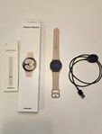 Galaxy Watch4 och Fabric Band Samsung