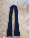 Svart sjal/ halsduk i extra mjukt material. Ny 200kr