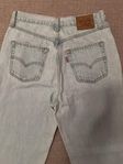 Levis Mom jeans dam denim strl 27 Ljus vintage tvätt byxor