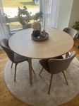 Bord och stolar från Ilva