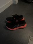 löparskor Asics och MBT 