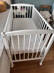 Babysafe, spjälsäng, hoppgunga 