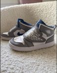 Sky Jordan unisex sneakers strl 34