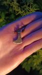 Handsmidd viking yxa halsband på Läderrem