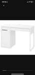 skrivbord från IKEA