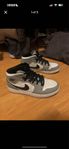 jordan 1 mid
