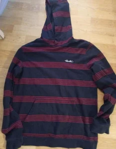 2. Skateboard Hoodies. 100:- 