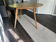 Runt matbord