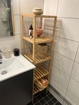 Badrumshylla i trä