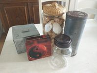Fina Gamla Glas - och Plåtburkar