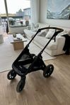 Emmaljunga Sento Pro chassi + matchande skötväska – som