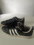 Adidas st 44, 2/3